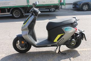 ZEEHO AE6 + 2 Baterías 2025