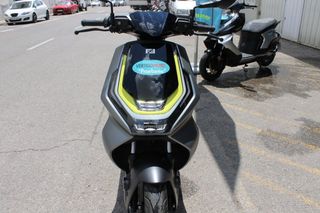 ZEEHO AE6 + 2 Baterías 2025