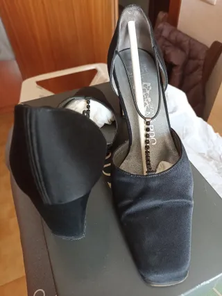 Zapatos LODI Negros Talla 35