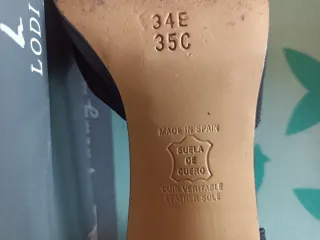 Zapatos LODI Negros Talla 35