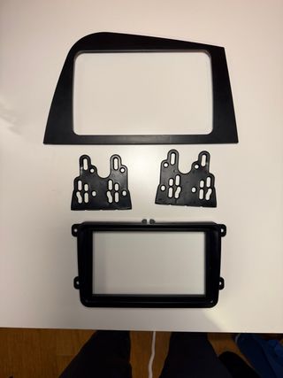 Marco adaptador de pantalla o radio 2 din leon mk2