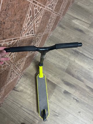 Monopatín Oxelo Amarillo