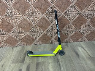 Monopatín Oxelo Amarillo