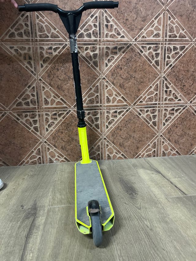 Monopatín Oxelo Amarillo