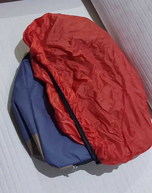 Bolso bandolera azul y beige