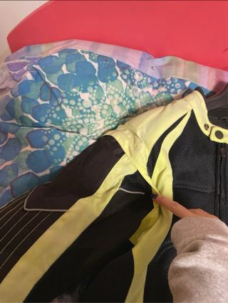 Chaqueta de moto con protecciones