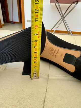 Sergio Rossi Décolleté Nere con Dettagli Oro