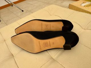 Sergio Rossi Décolleté Nere con Dettagli Oro