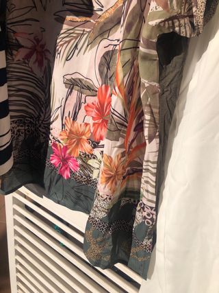 Jerséis punto roma multicolor y blanco