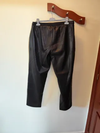Pantalón polipiel mujer negro