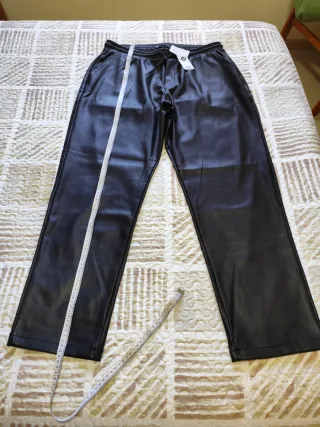 Pantalón polipiel mujer negro