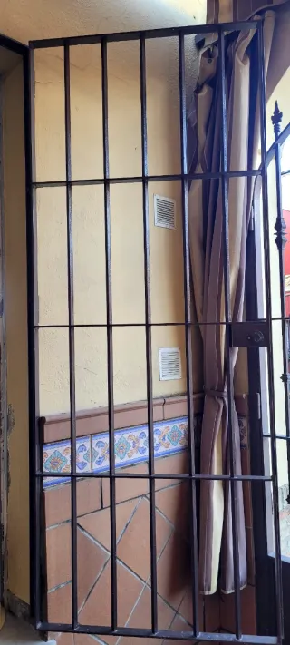 Cancela de hierro a medida