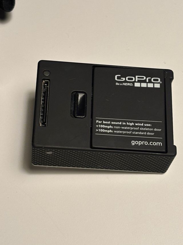 Câmera GoPro Hero 3 + Acessórios