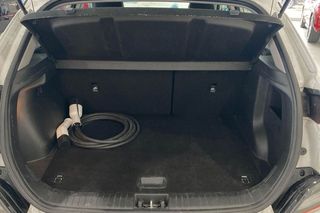Hyundai Kona   150kW EV Tecno 484km