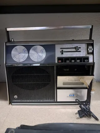 Radios Vintage Plata y Negro