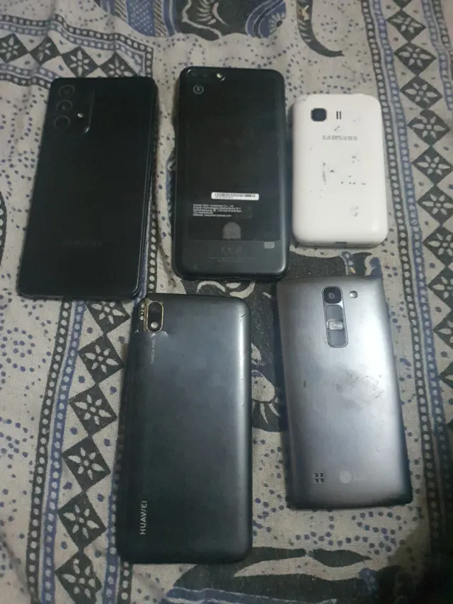 Offerta insieme di cellulari