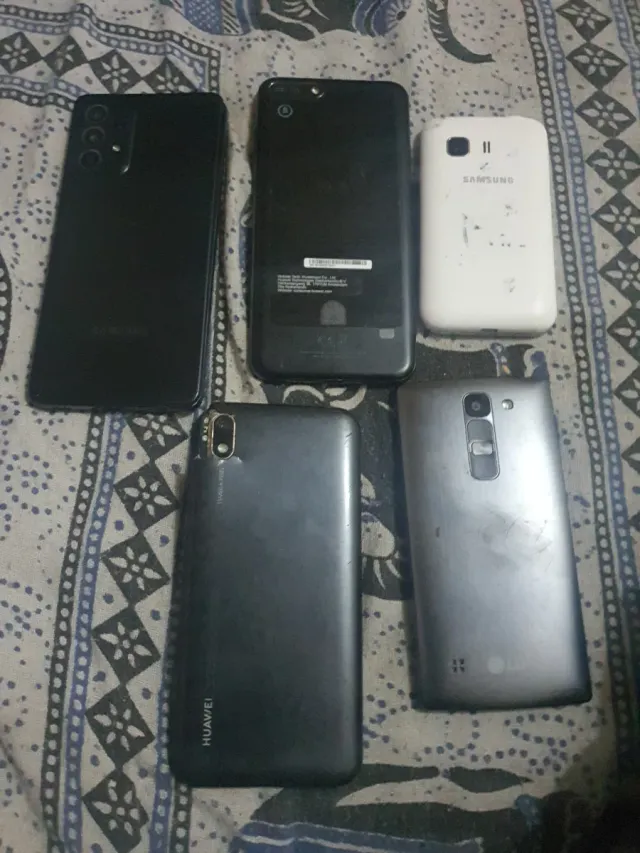 Offerta insieme di cellulari