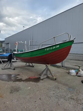 Barco de pesca en venta marca taylor