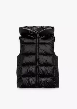 Chaleco acolchado Zara negro con capucha