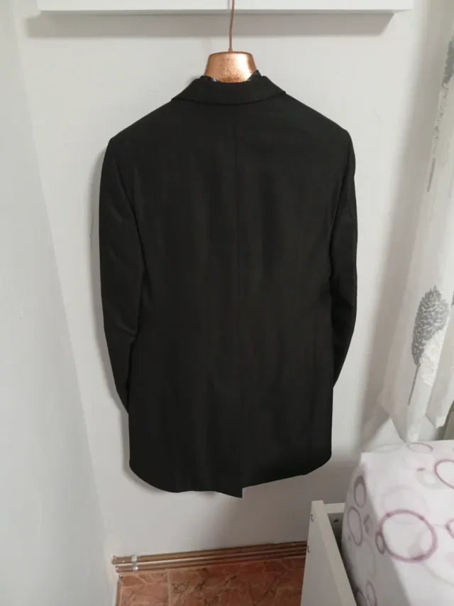 Traje de novio negro