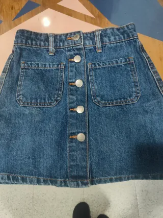 Falda vaquera con botones