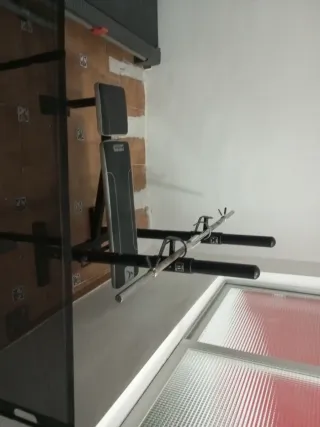 Banco musculación y barra