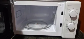Microondas Nevir Blanco