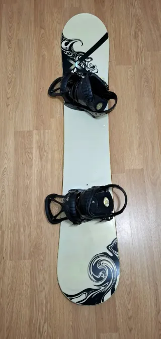 Tabla Snow Custom X 1.58 + Fijaciones Burton triad