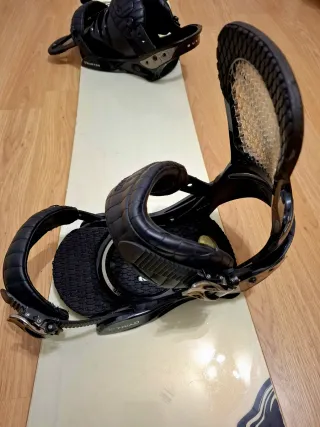 Tabla Snow Custom X 1.58 + Fijaciones Burton triad