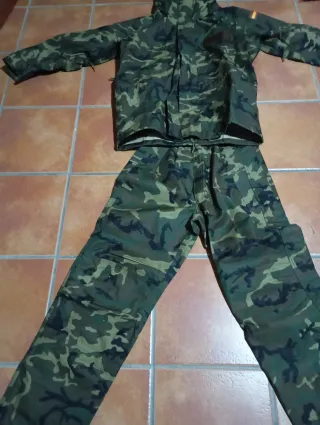 Traje de Agua Militar Camuflaje Nuevo