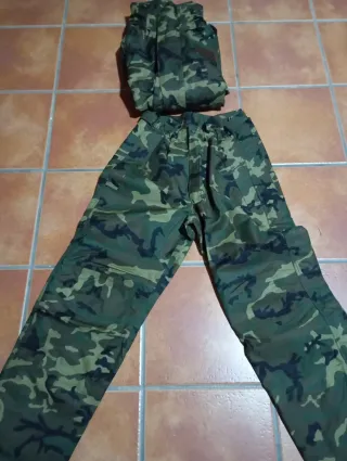 Traje de Agua Militar Camuflaje Nuevo