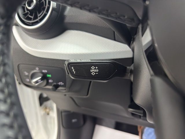 Audi Q2 Design 30 TDI 115 c.v