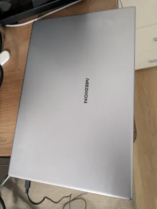 Portátil Medion E15303 Ryzen 5 15.6'