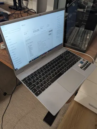 Portátil Medion E15303 Ryzen 5 15.6'