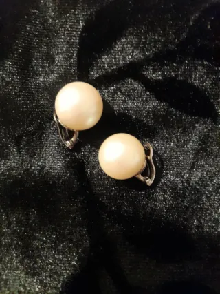 Pendientes antiguos perla
