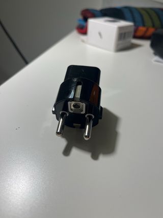 Adaptador Schuko para cargador Apple con tierra