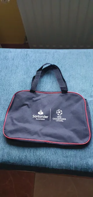 Bolsa Santander Champions League portátil