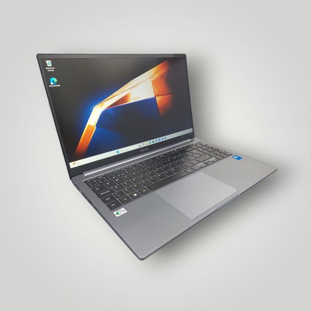 PORTATILE SAMSUNG GALAXY BOOK 4 NP754XGK 15.6" I5-120U 16GB/512GB WIN 11 PRO NUOVO