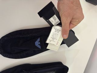 zapatillas de casa armani negras logo azul