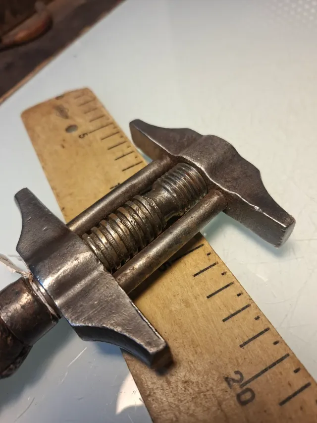 Llave articulada antigua