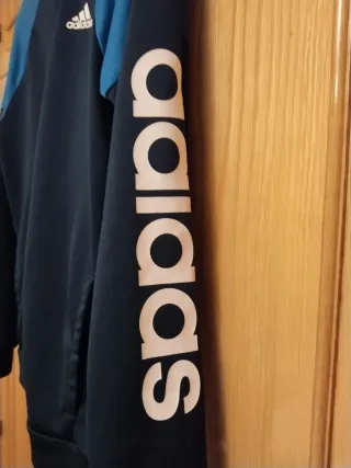 Chaqueta Adidas Negra y Azul
