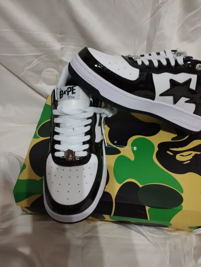 BAPE Zapatillas Talla 42 Negras y Blancas