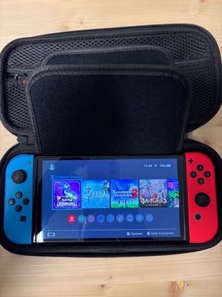 Nintendo Switch OLED con giochi