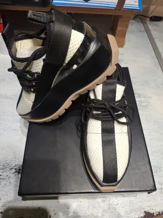 Zapato, zapatilla ,United Nude Roko Space talla 37