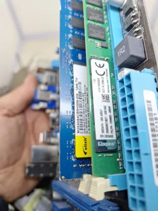 PLACA BASE DE ORDENADOR