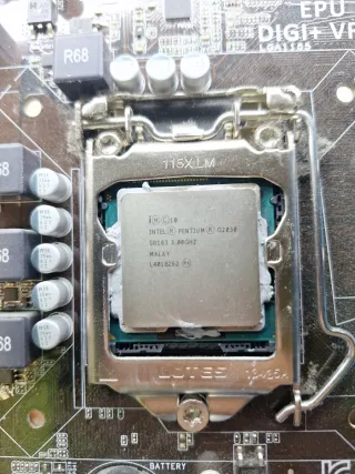 PLACA BASE DE ORDENADOR