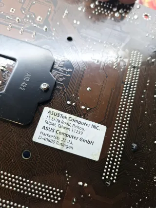 PLACA BASE DE ORDENADOR