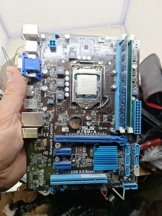 PLACA BASE DE ORDENADOR