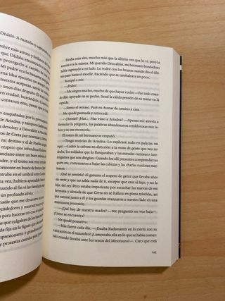 Libro Mitología: Ariadna. Jennifer Saint. Español.