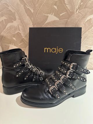 Botines Maje Piel Negros Hebillas Tachuelas